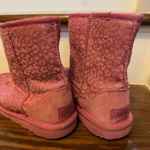 Pink Uggs!!!